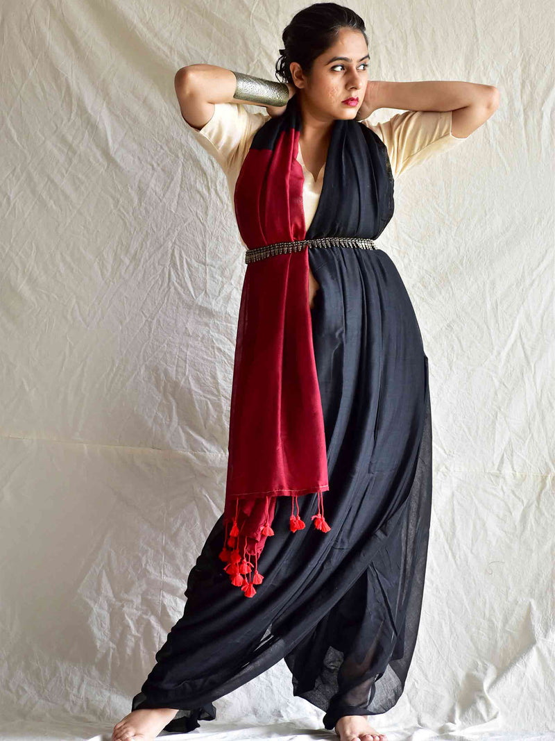 Black - Dual shaded mul cotton saree